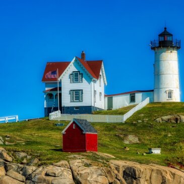 Podmanivé výhledy: Cliff House na mysu Neddick v Maine je na vrcholu seznamu jedinečných hotelů v USA.